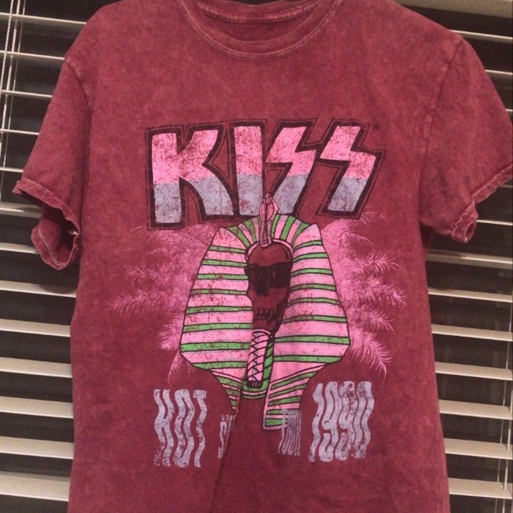 urban outfitters tee